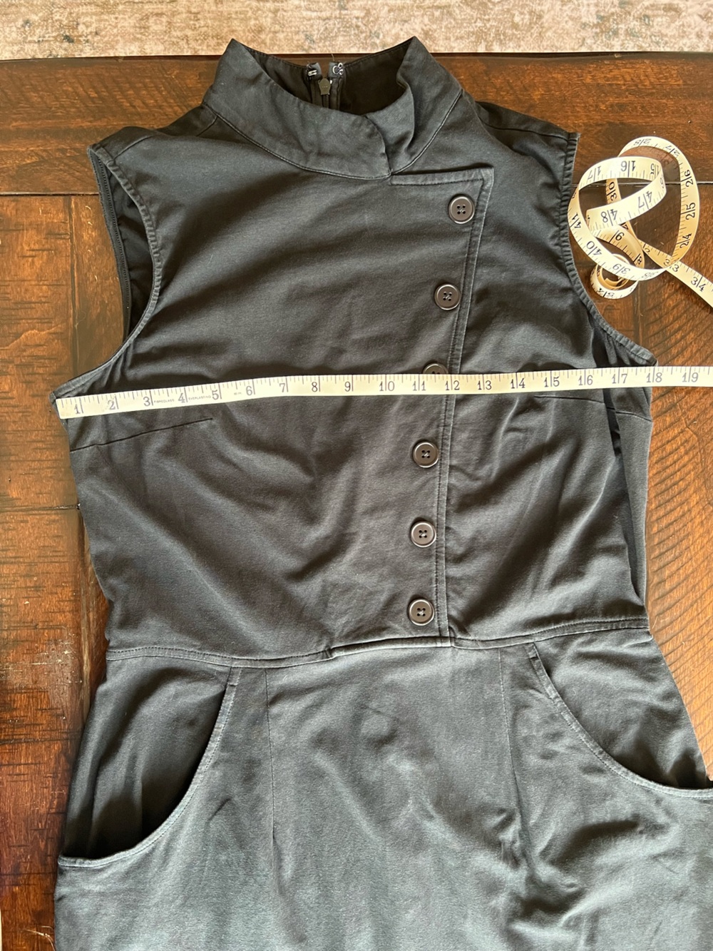 eshakti Sleeveless Black Midi Dress with Asymmetrical Button Placket - Picture 8 of 12